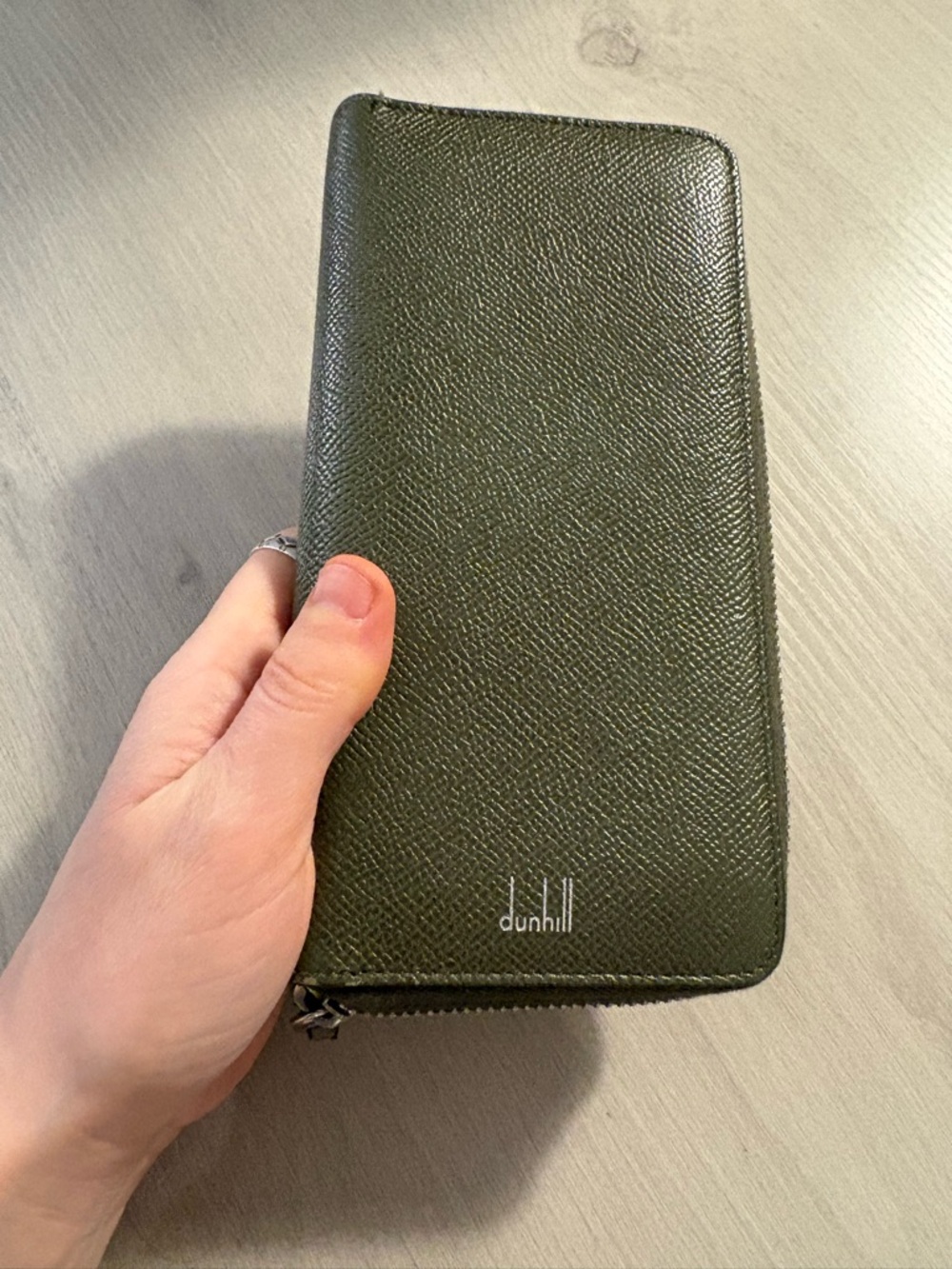 dunhill Dark Olive Green Zip-Around Leather Wallet(unisex)‎